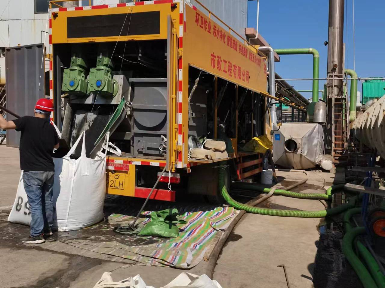 丰城淤泥压干处理